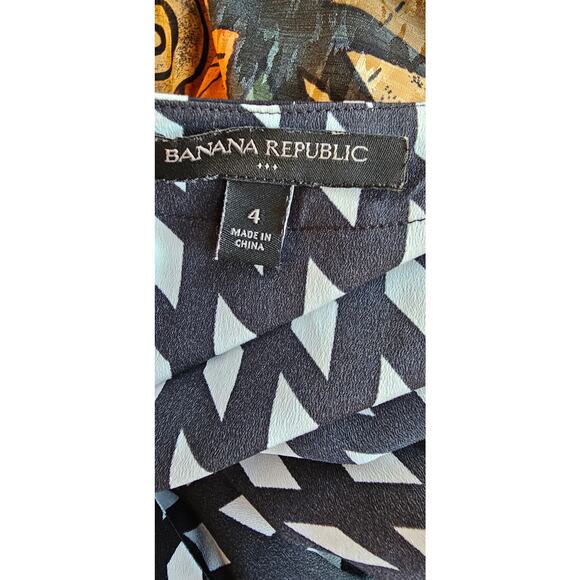 Banana Republic Women's Black White Diamond Print V-Neck Midi Wrap Dress Size 4 - Picture 4 of 6